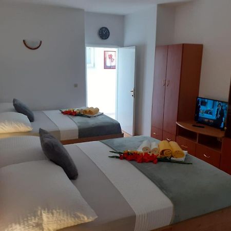 Apartments Vinea Baška Voda Esterno foto