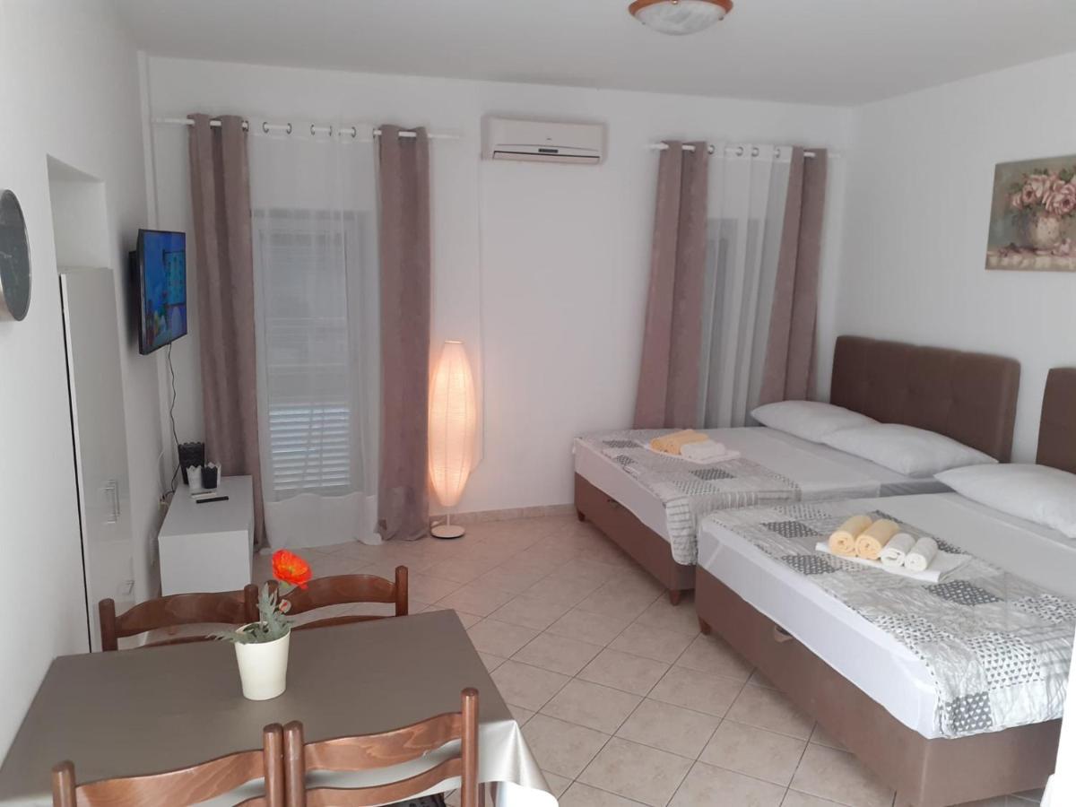 Apartments Vinea Baška Voda Esterno foto