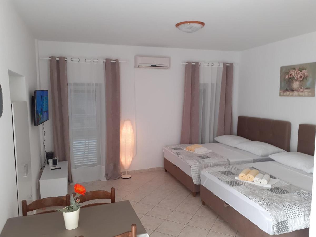 Apartments Vinea Baška Voda Esterno foto
