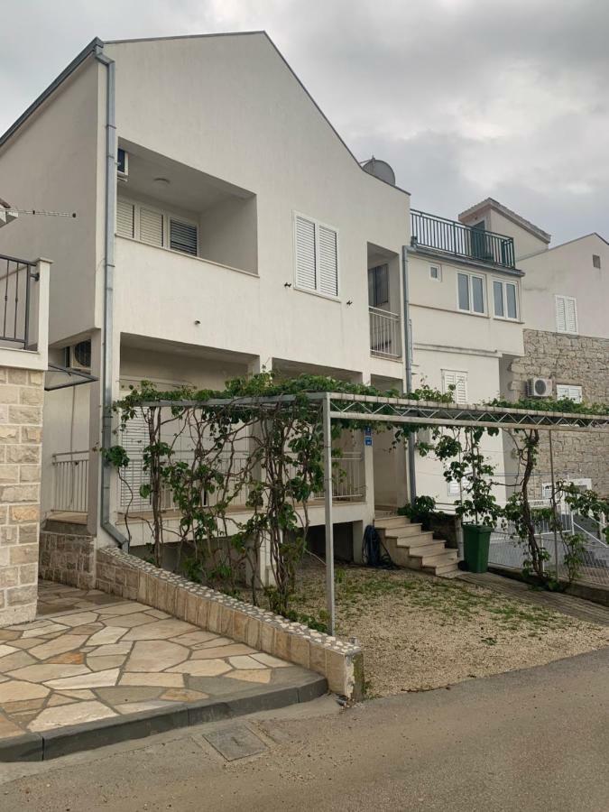 Apartments Vinea Baška Voda Esterno foto